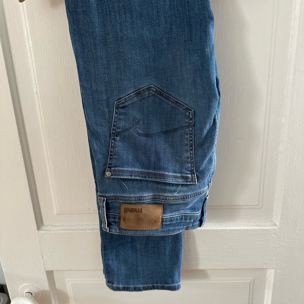 Mavi Blue Straight Jeans with Classic Denim Appeal